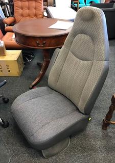Auto Upholstery - Universal Upholstering Auto Upholstery - Universal Upholstering